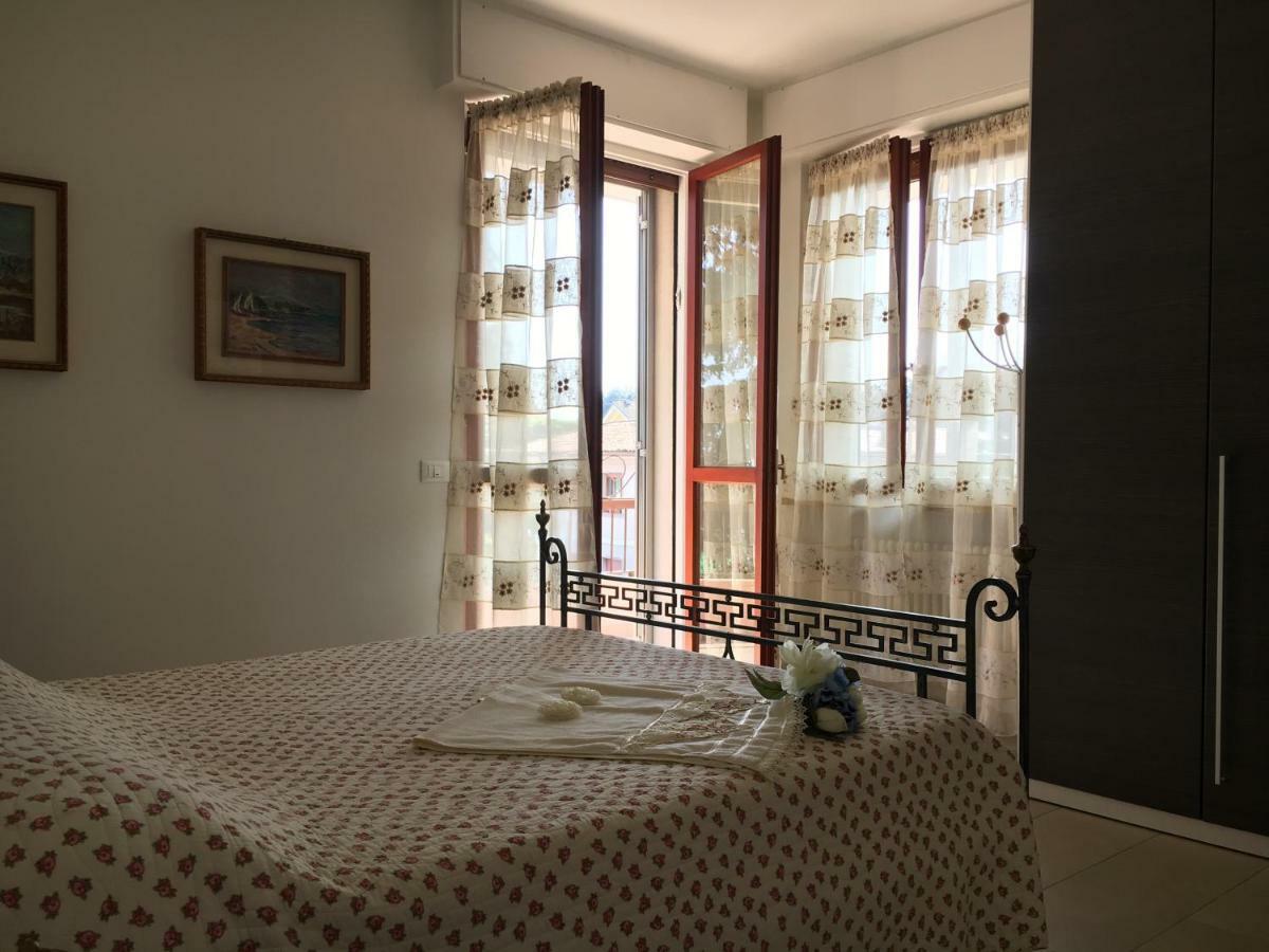 Ferienwohnung Io E Te Desenzano del Garda Exterior foto