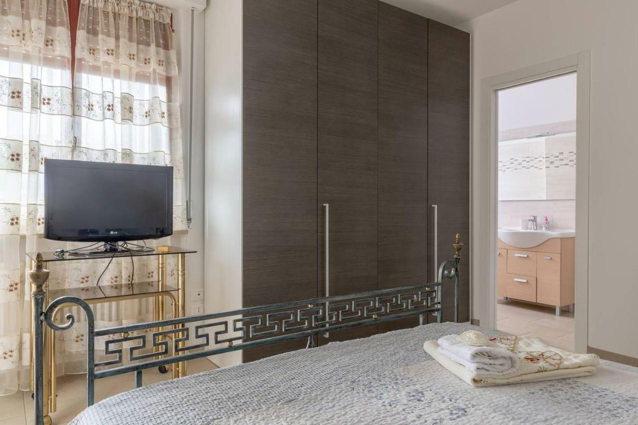 Ferienwohnung Io E Te Desenzano del Garda Exterior foto